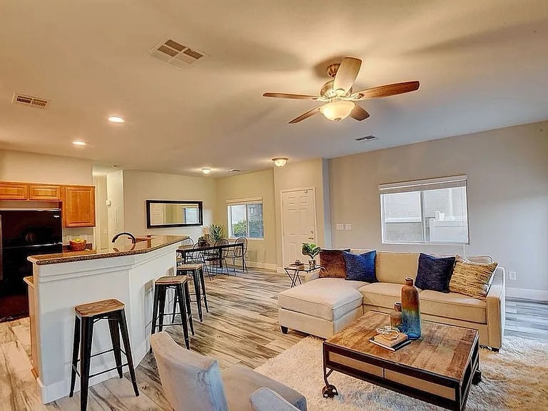 Building Photo - 6661 Lookout Lodge Ln