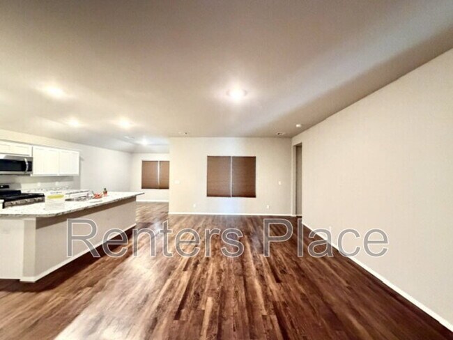 Building Photo - 2107 S Amarillo Dr