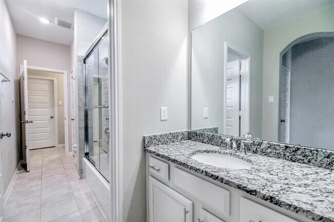 Building Photo - 4107 Willow Wind Ct