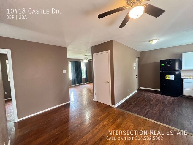 Building Photo - 10418 Castle Dr