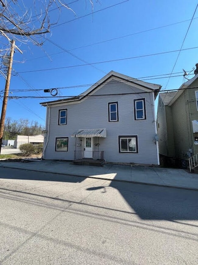 Building Photo - 33 Westminster Ave