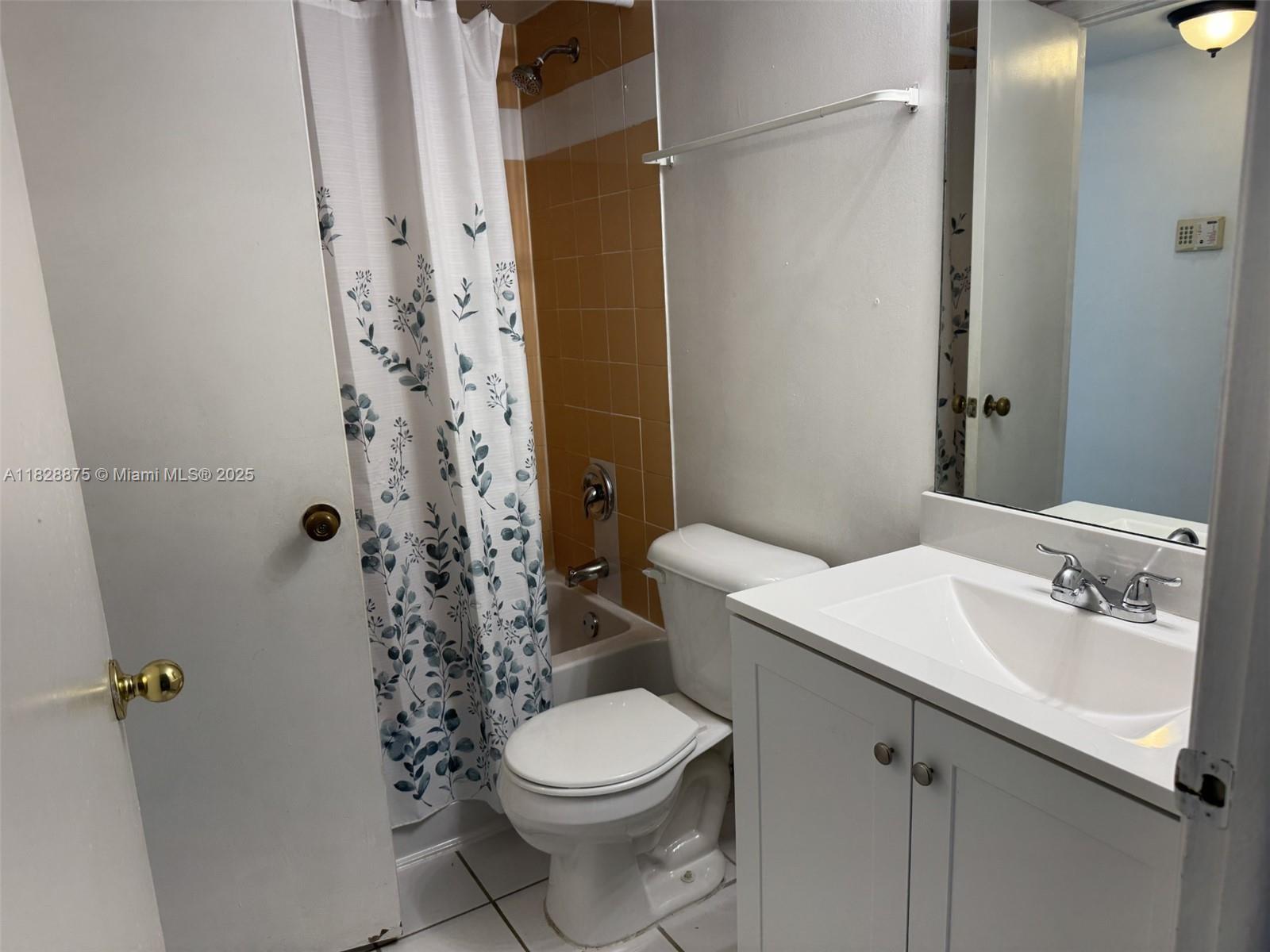Building Photo - 8670 NW 6th Ln