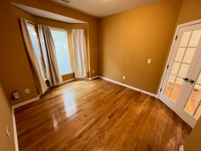 Building Photo - Cute Ranch Home near Southpoint and RTP