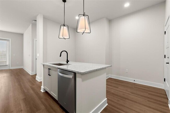 Building Photo - 2648 Sandy Plains Rd