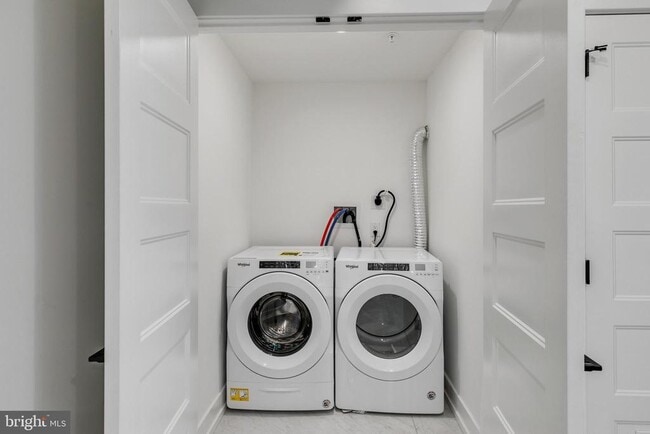 Building Photo - 1617 Brown St