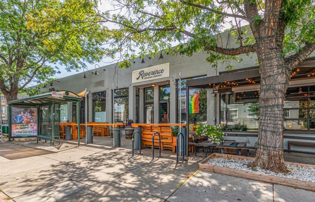 Building Photo - 1833 N Williams St