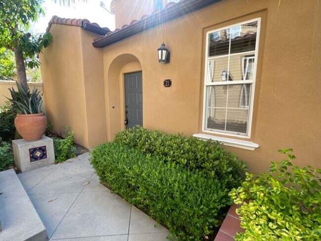 Building Photo - **Coming Soon**3 Bedroom 2 Bath Home in th...