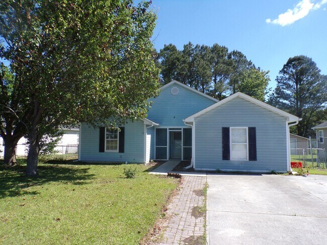 Building Photo - 1019 Furia Dr