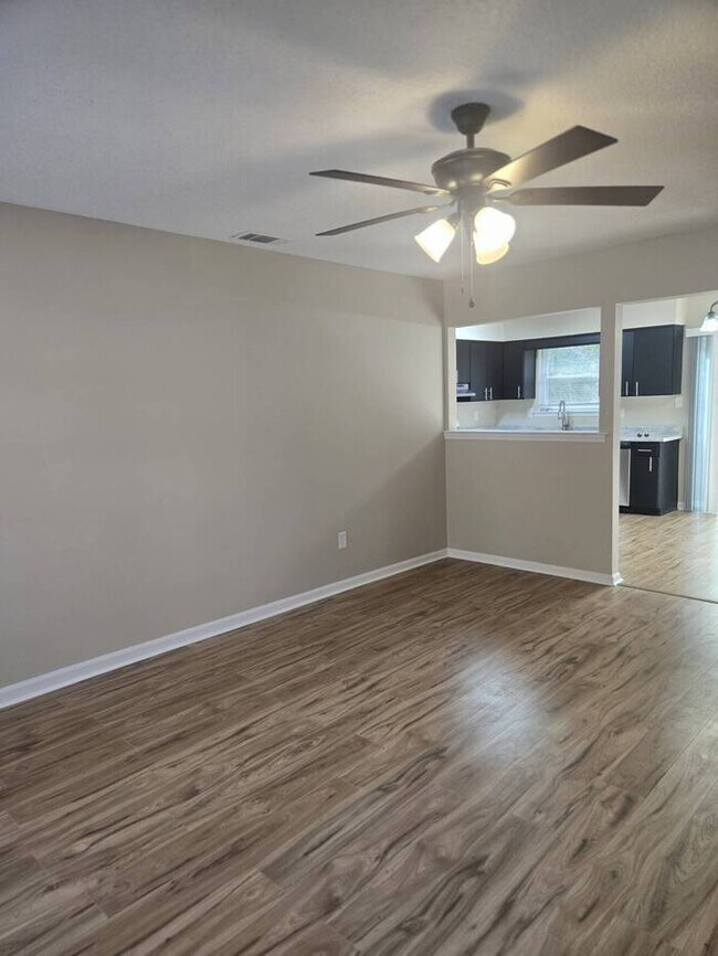 Building Photo - 123 Harmon Creek Dr