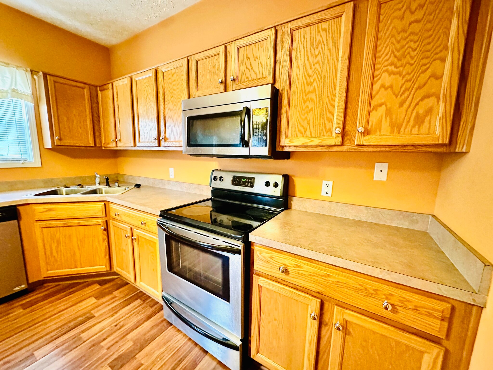 Building Photo - 1705 Stratton Ct