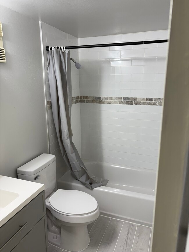 Building Photo - 3274 S Semoran Blvd