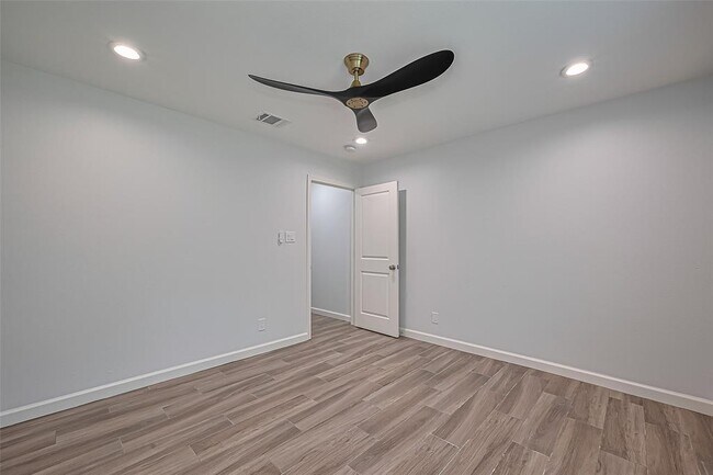Building Photo - 12319 Attlee Dr