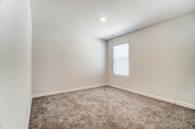 Building Photo - Move-in Ready 3 Bedroom in Mint Hill!