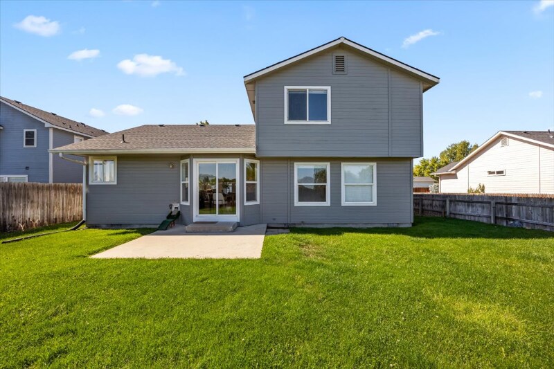 Building Photo - 5174 N Rothmans Ave