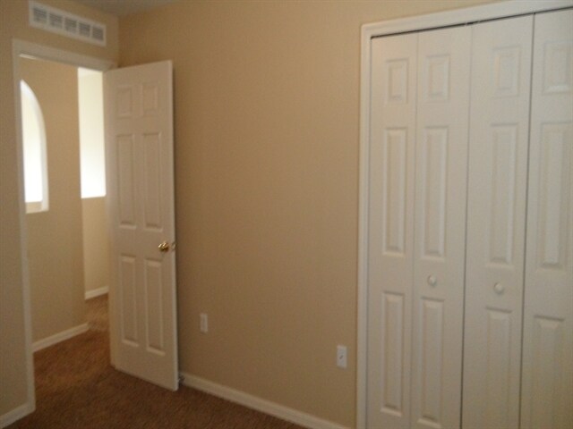 Building Photo - 31810 Parkdale Dr