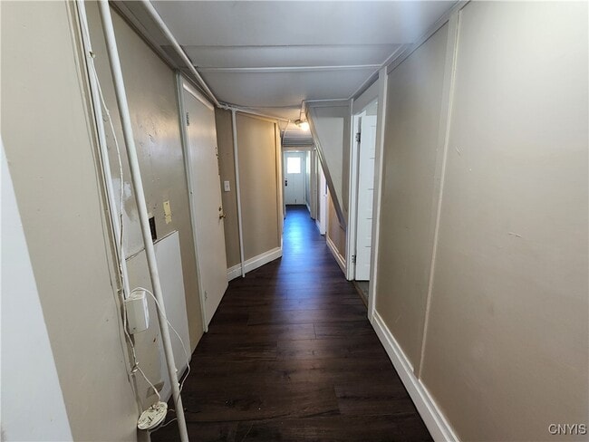 Building Photo - 927 State St