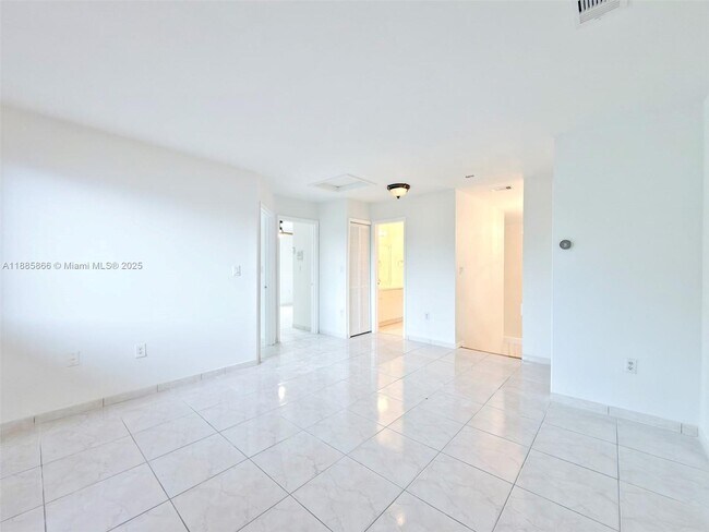 Building Photo - 7780 SW 160th Ave