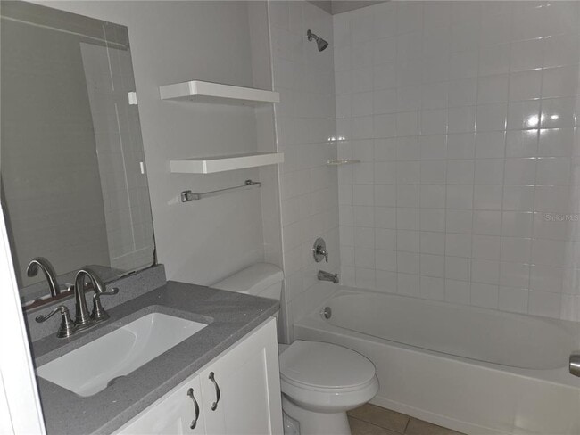 Building Photo - 2253 Sheboygan Pl