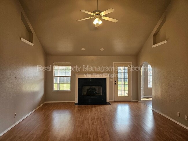 Building Photo - 11003 East 119th St N