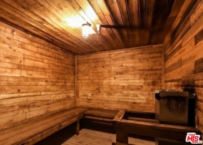 Building Photo - 7765 W 91st St