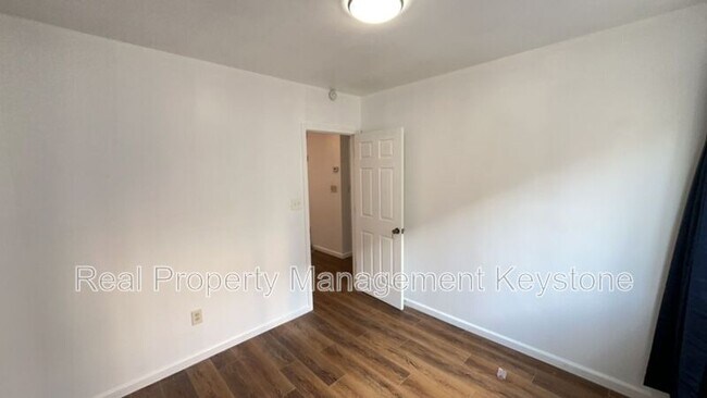 Building Photo - 1715 Larkins Wy