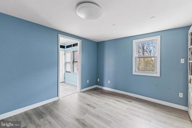 Building Photo - 14 Zane St