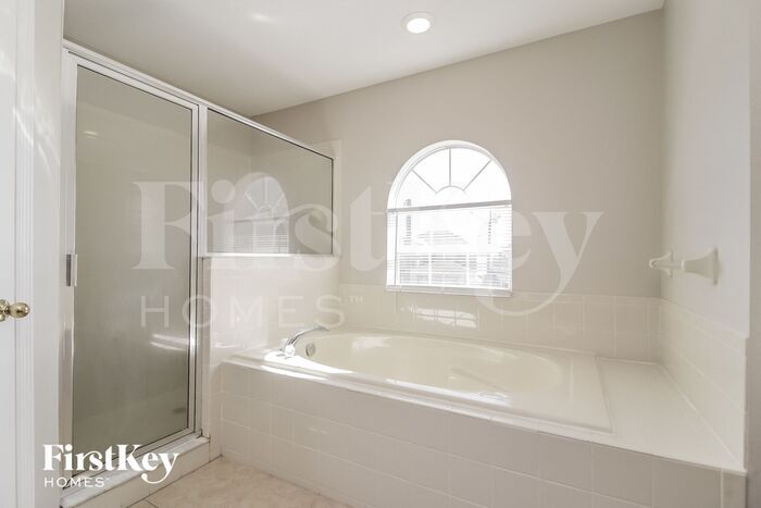 Building Photo - 556 Big Sioux Ct