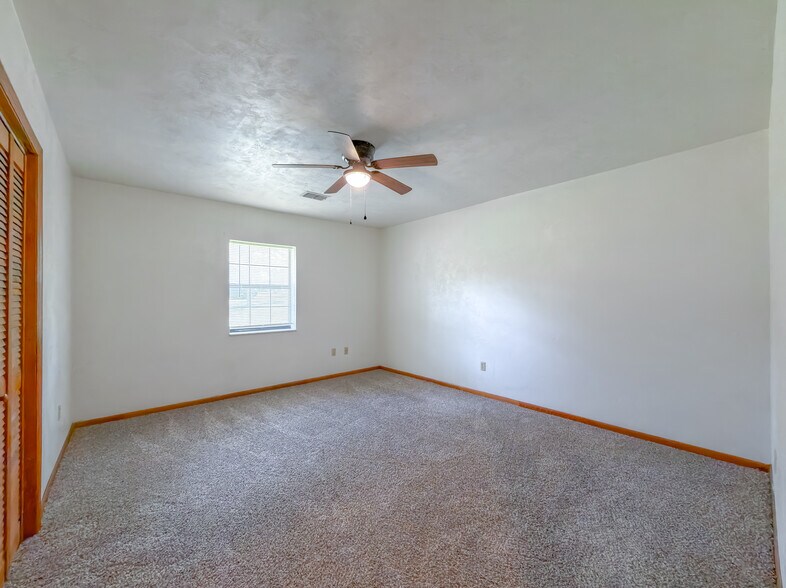 Building Photo - 8514 Raquel Ln