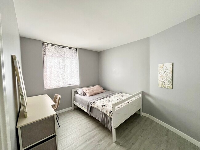 Building Photo - 441 Lewers St
