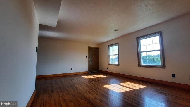 Building Photo - 1416 1416 N Shenandoah Ave