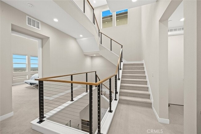 Building Photo - 478 Sycamore Dr