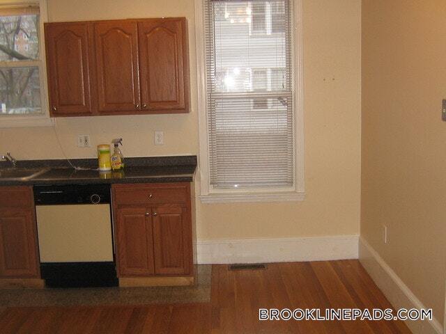 Building Photo - 214 Freeman St