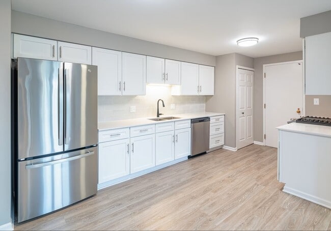 Building Photo - 1910 Chestnut Ave