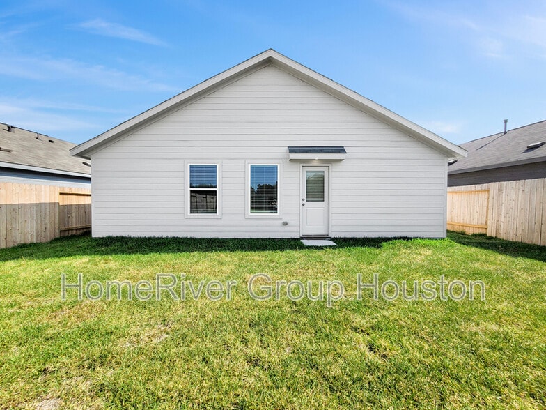 Building Photo - 16469 Blossom Grv Dr