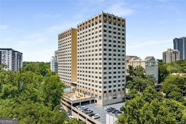 Building Photo - 2479 Peachtree Rd NE