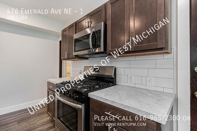 Building Photo - Available Now | 2 Bedroom 1 Bed Lower Leve...