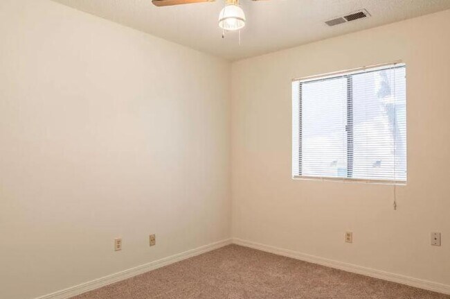 Building Photo - 1220 Paisano St NE