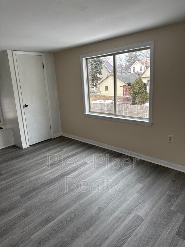 Building Photo - 742 W Homer St