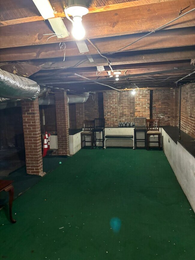 Building Photo - 3 Bed 2 Bath near 5 points