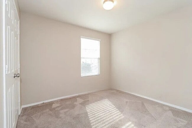 Building Photo - 1601 Megan Creek Dr