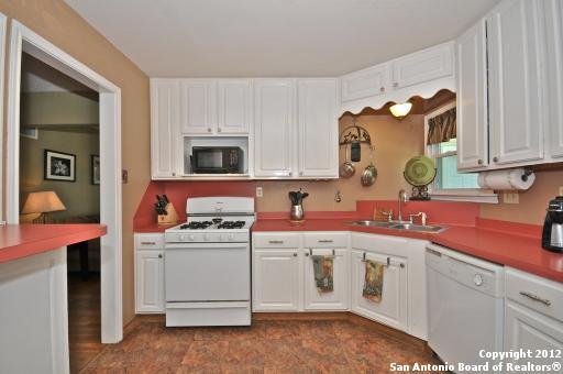 Building Photo - 519 Byrnes Dr