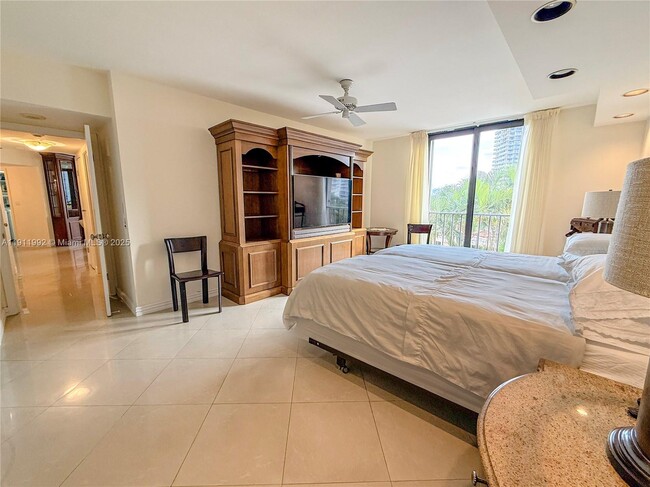 Building Photo - 19667 Turnberry Way