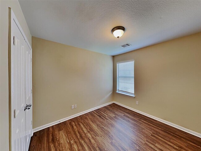 Building Photo - 8034 Singing Sonnet Ln