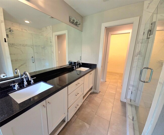 Building Photo - 1763 Maux Dr