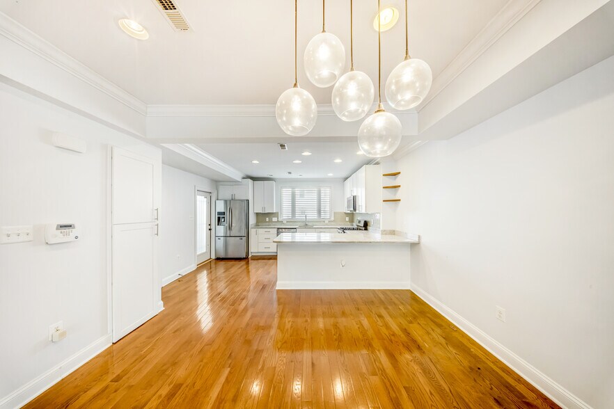 Building Photo - 1505 Spring Pl NW