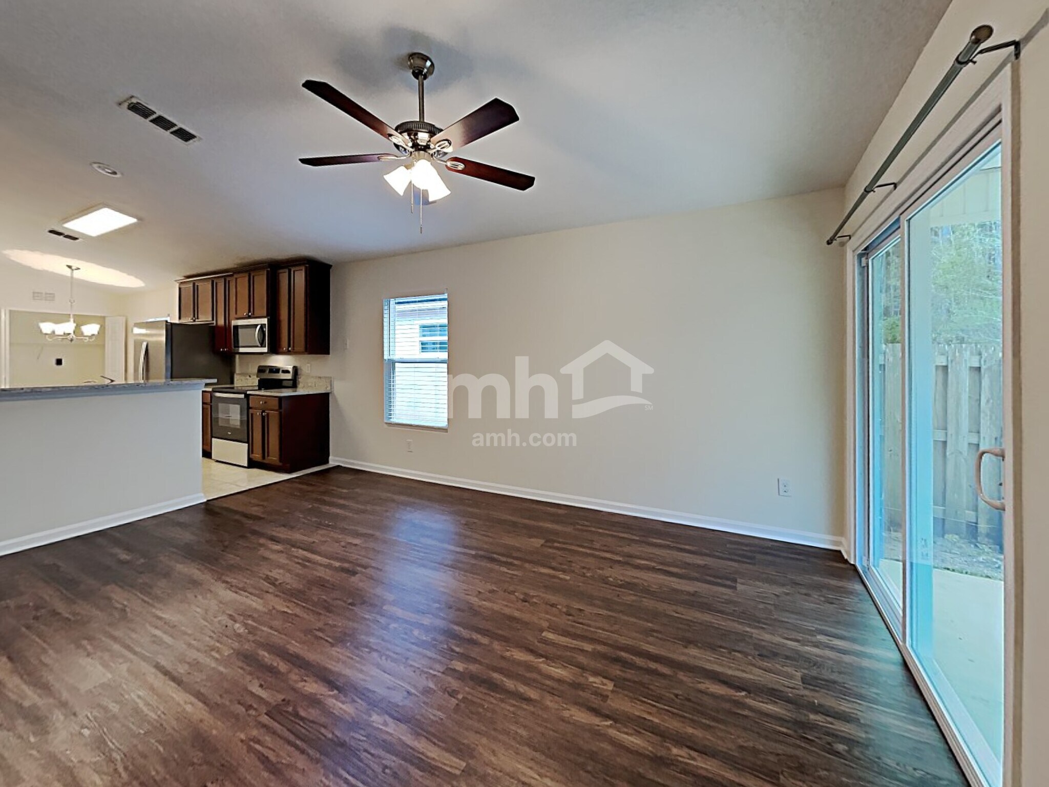 Building Photo - 96405 Commodore Point Dr