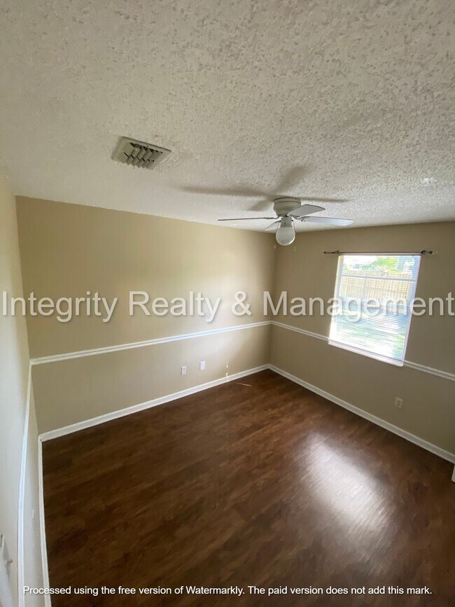 Building Photo - 2632 Grafton Dr