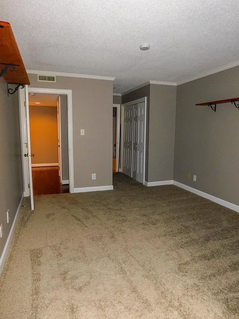 Building Photo - 7010 Sandy Forks Rd