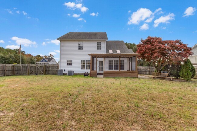 Building Photo - Farmhouse-Style Home Minutes from the Water | No HOA