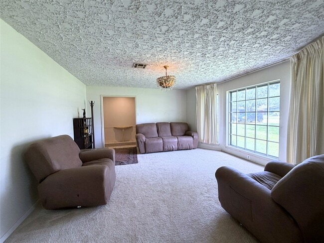 Building Photo - 2603 Brom-Bones Dr